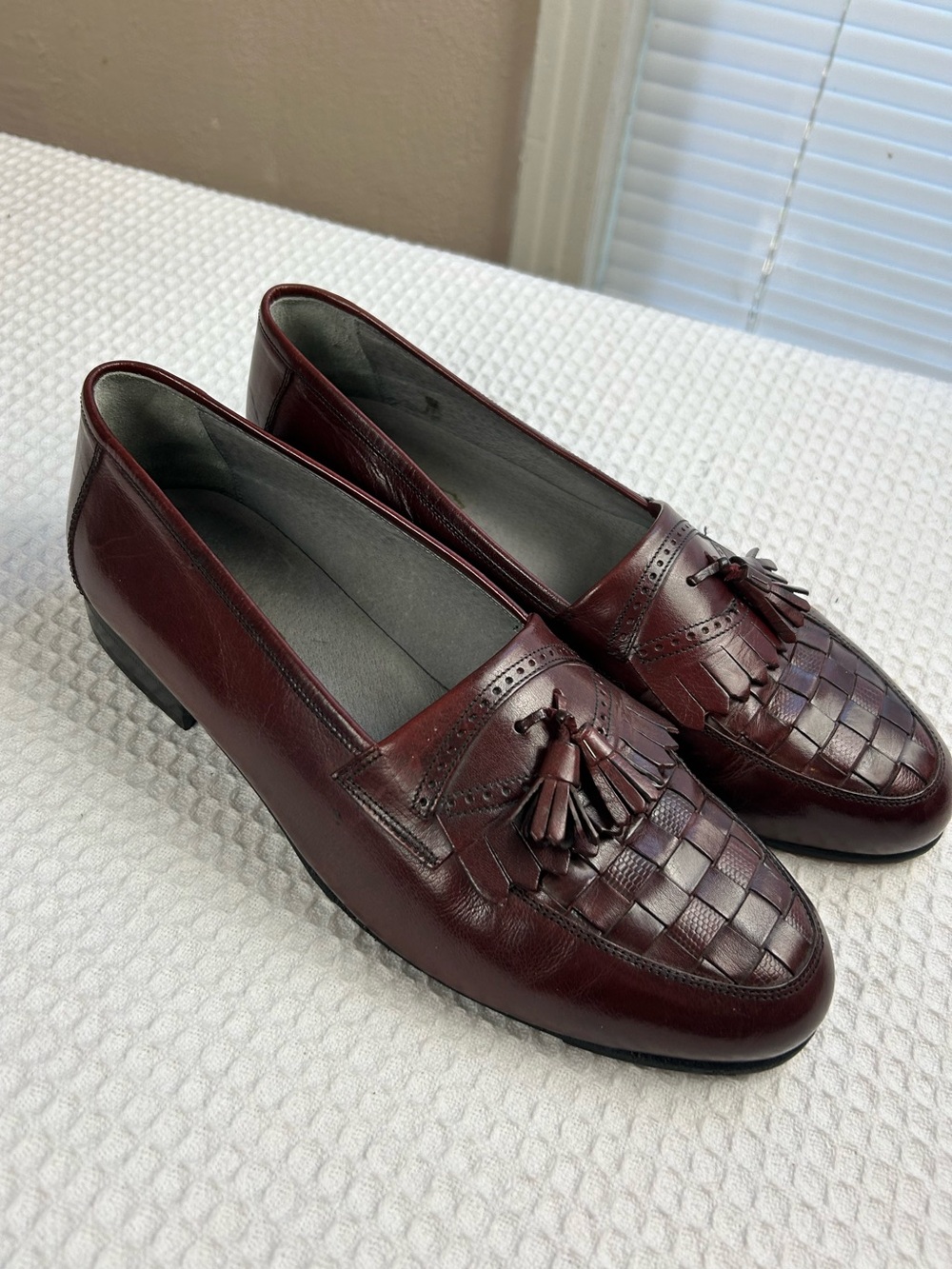 Florsheim Imperial Men’s 10 Burgundy Leather Tassel Kiltie Woven Loafers